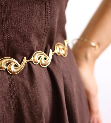 Alana Belt – Gold Chain with Paisley Design