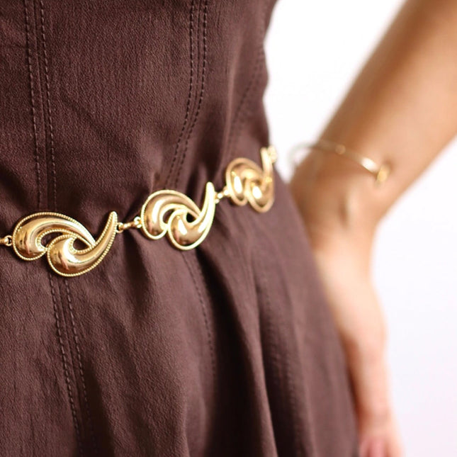 Alana Belt – Gold Chain with Paisley Design