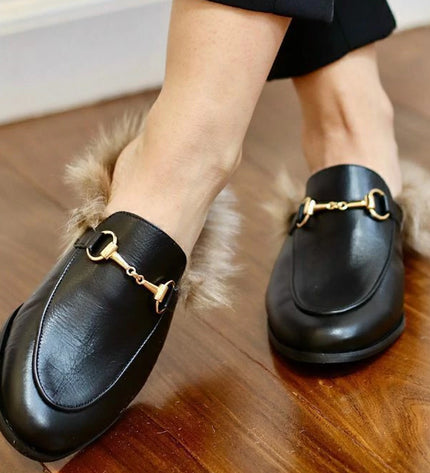 Mada Mule – Black Leather with Faux Fur Trim