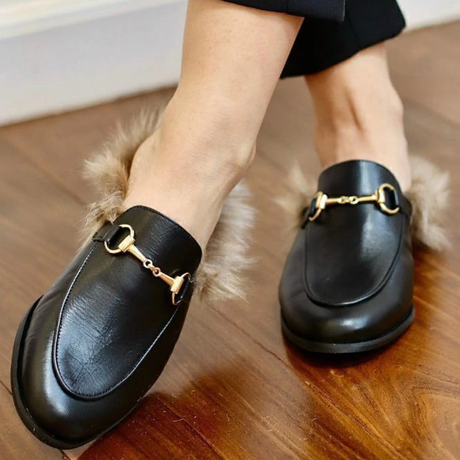 Mada Mule – Black Leather with Faux Fur Trim