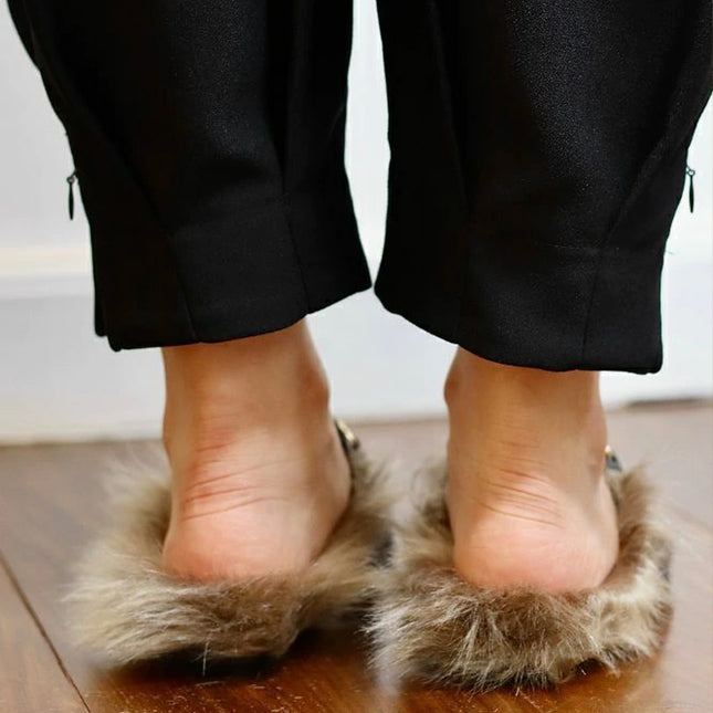 Mada Mule – Black Leather with Faux Fur Trim