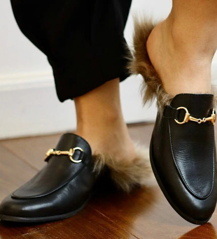 Mada Mule – Black Leather with Faux Fur Trim