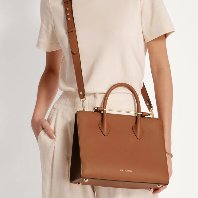 Midi Tote – Structured Elegance in Fine Leather