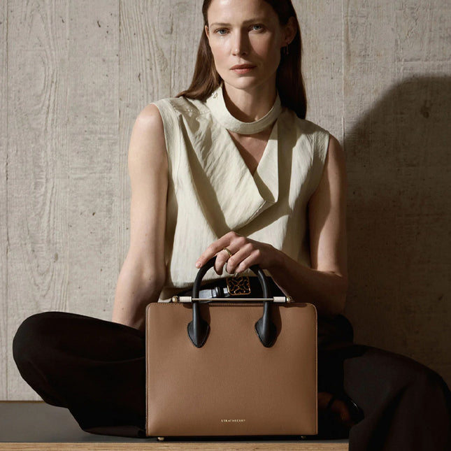 Midi Tote – Structured Elegance in Fine Leather