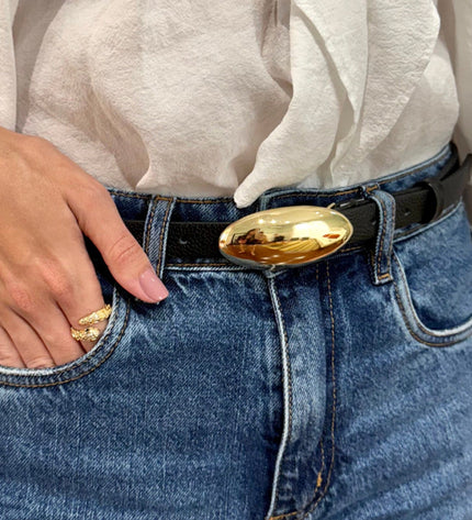 Suzana Belt – Black Leather with Gold Oval Buckle